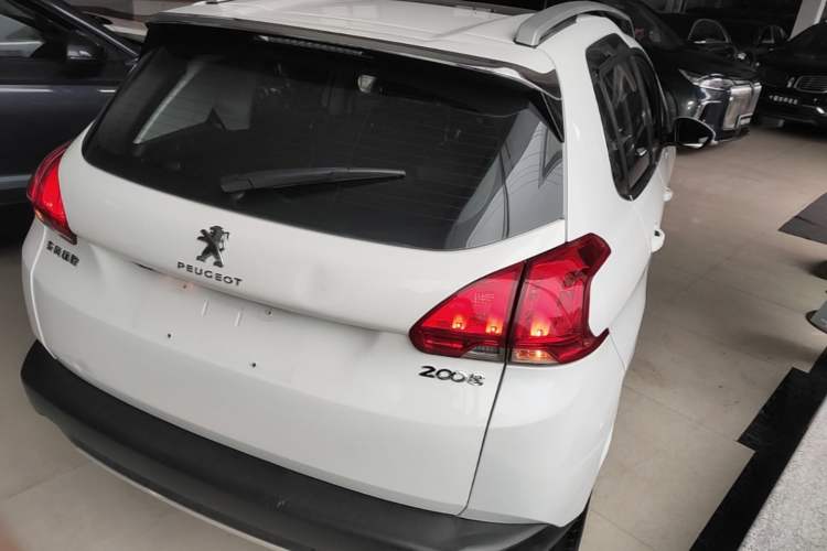 Used Peugeot 2008 2014 1.6L Automatic Navigation Edition Rear Right 45 Deg
