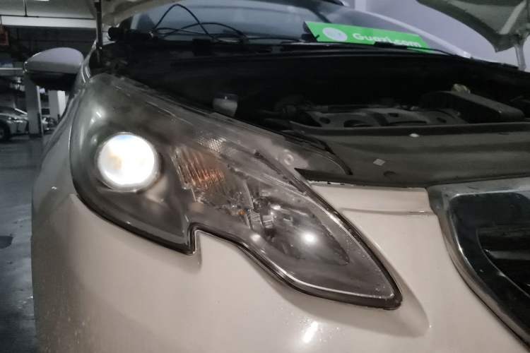 Used Peugeot 2008 2014 1.6L Automatic Fashion Edition Right Front Headlight