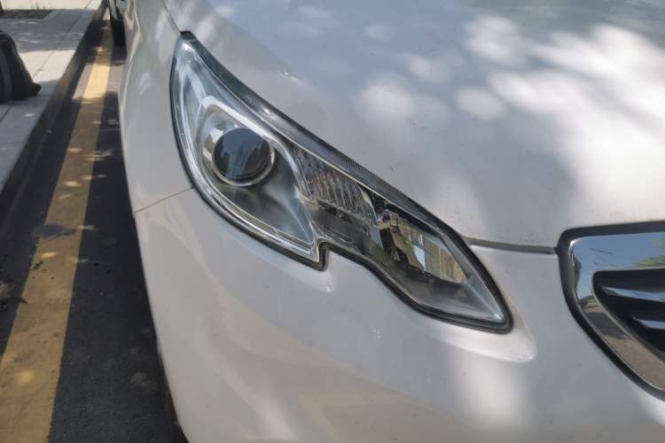 Used Peugeot 2008 2014 1.6L Manual Fashion Edition Right Front Headlight