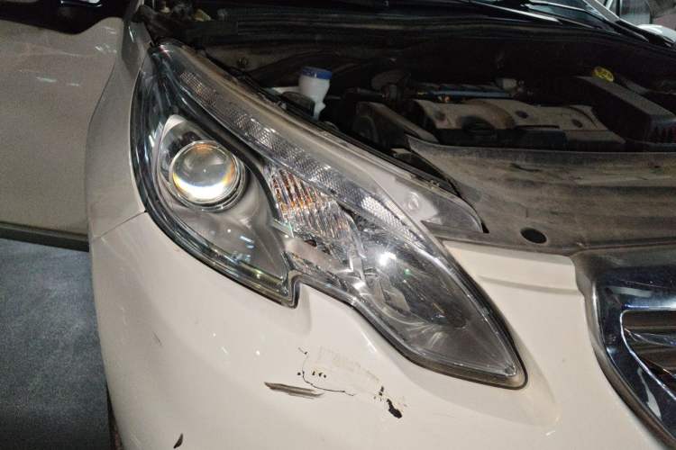 Used Peugeot 2008 2014 1.6L Automatic Fashion Edition Right Front Headlight