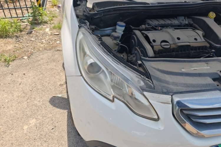 Used Peugeot 2008 2014 1.6L Automatic Navigation Edition Right Front Headlight