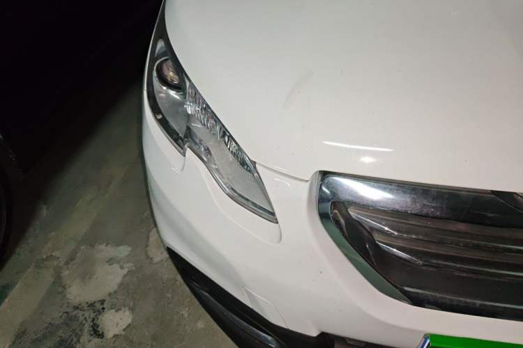 Used Peugeot 2008 2014 1.6L Automatic Fashion Edition Right Front Headlight