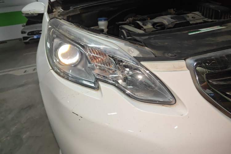 Used Peugeot 2008 2014 1.6L Automatic Fashion Edition Right Front Headlight