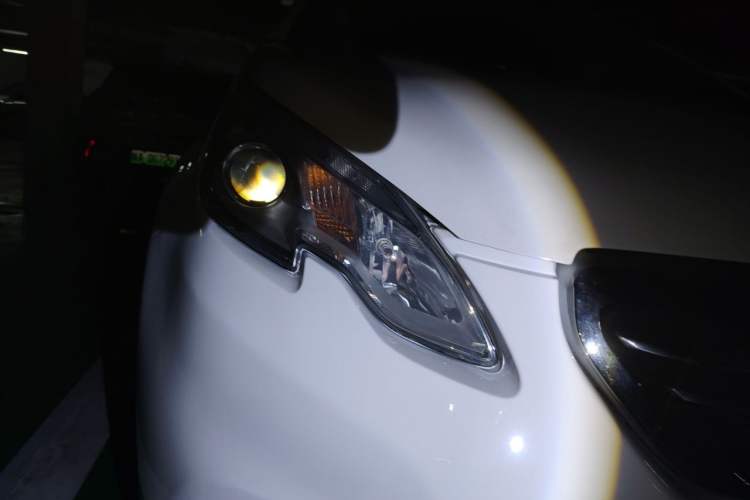 Used Peugeot 2008 2014 1.6L Automatic Fashion Edition Right Front Headlight