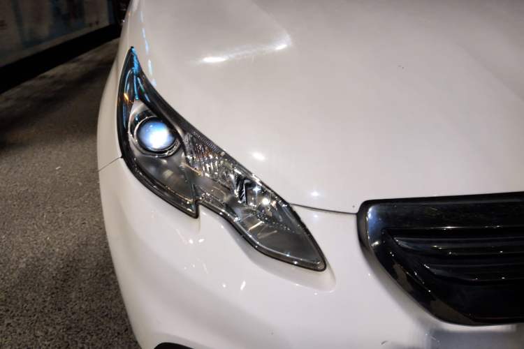 Used Peugeot 2008 2014 1.6L Automatic Fashion Edition Right Front Headlight