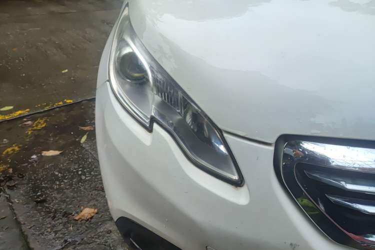 Used Peugeot 2008 2014 1.6L Automatic Fashion Edition Right Front Headlight