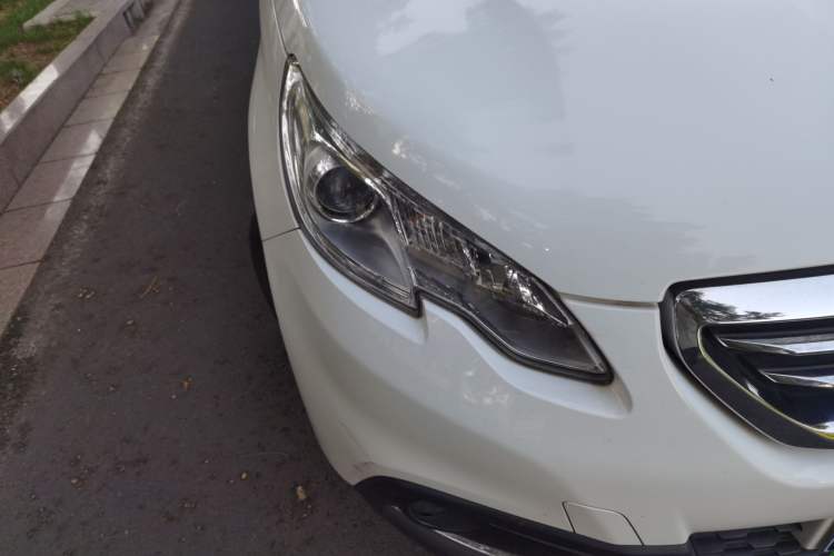 Used Peugeot 2008 2014 1.6L Automatic Fashion Edition Right Front Headlight