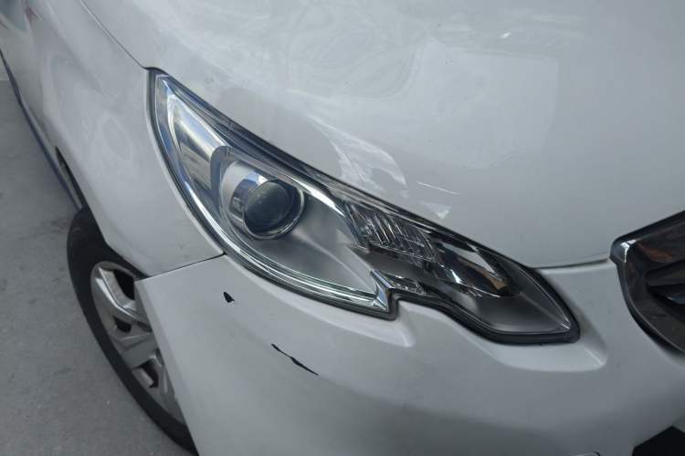 Used Peugeot 2008 2014 1.6L Automatic Trend Edition Right Front Headlight