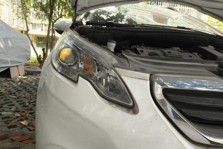 Used Peugeot 2008 2014 1.6L Manual Trend Edition Right Front Headlight