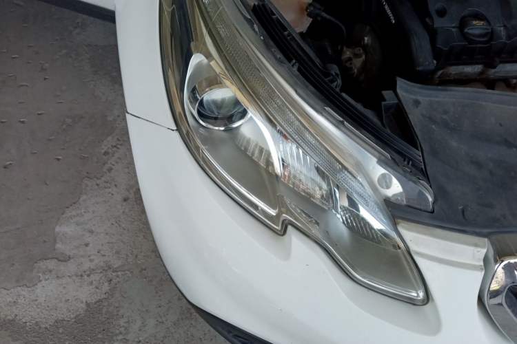 Used Peugeot 2008 2014 1.6L Automatic Trend Edition Right Front Headlight