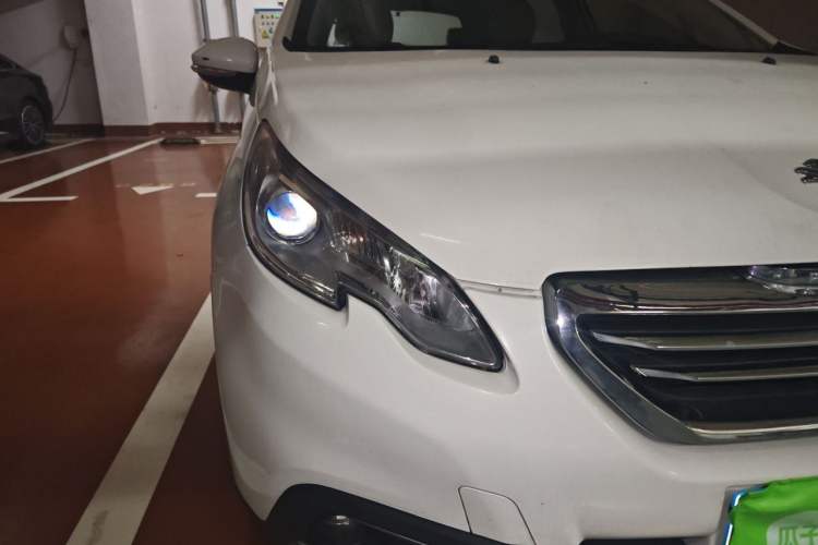 Used Peugeot 2008 2014 1.6L Automatic Fashion Edition Right Front Headlight