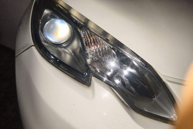 Used Peugeot 2008 2014 1.6L Automatic Navigation Edition Right Front Headlight