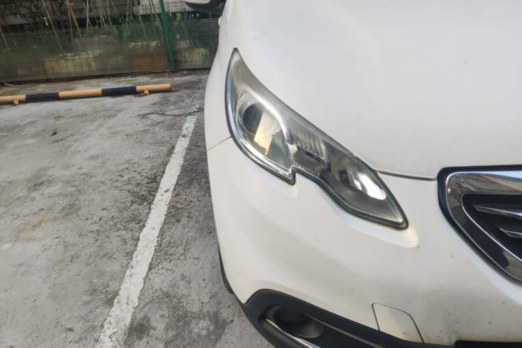 Used Peugeot 2008 2014 1.6L Automatic Fashion Edition Right Front Headlight