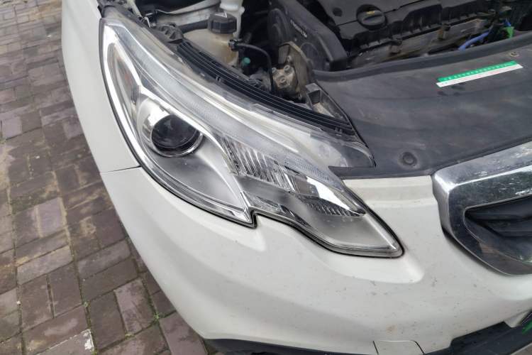 Used Peugeot 2008 2014 1.6L Manual Trend Edition Right Front Headlight