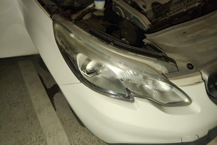 Used Peugeot 2008 2014 1.6L Manual Fashion Edition Right Front Headlight