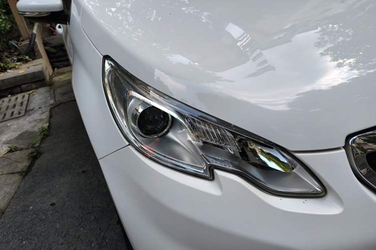 Used Peugeot 2008 2014 1.6L Automatic Trend Edition Right Front Headlight