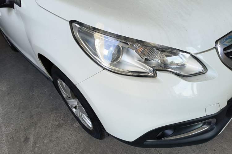Used Peugeot 2008 2014 1.6L Manual Fashion Edition Right Front Headlight