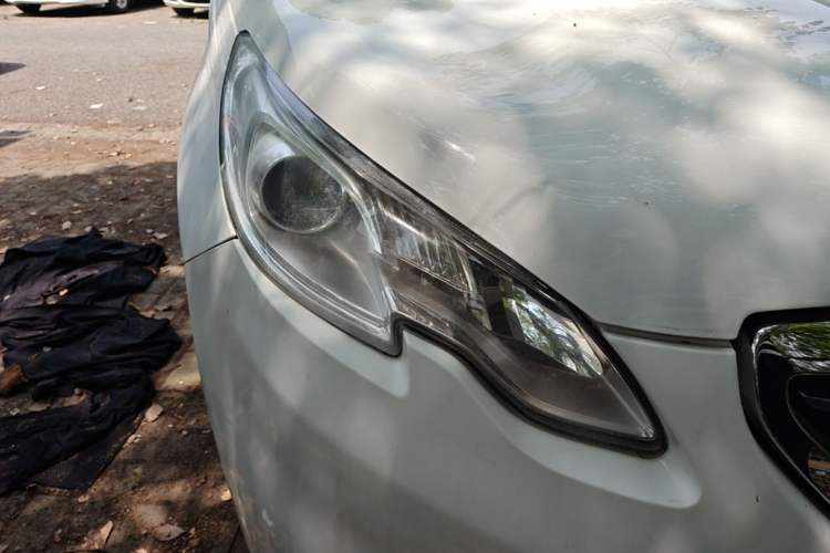 Used Peugeot 2008 2014 1.6L Automatic Trend Edition Right Front Headlight
