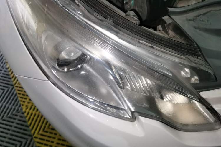 Used Peugeot 2008 2014 1.6L Automatic Trend Edition Right Front Headlight