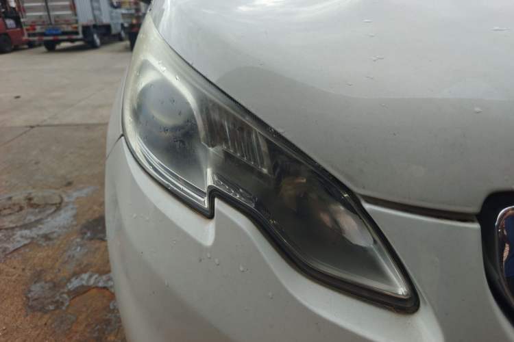 Used Peugeot 2008 2014 1.6L Automatic Fashion Edition Right Front Headlight