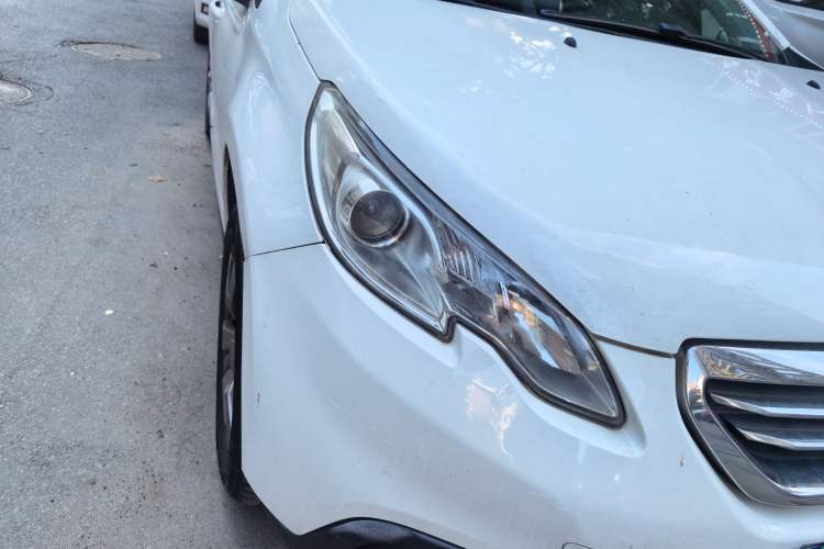 Used Peugeot 2008 2014 1.6L Automatic Fashion Edition Right Front Headlight