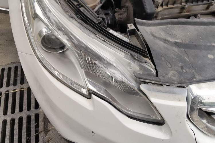 Used Peugeot 2008 2014 1.6L Manual Fashion Edition Right Front Headlight