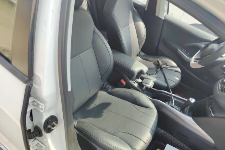 Used Peugeot 2008 2014 1.6L Automatic Fashion Edition Right Front Seat