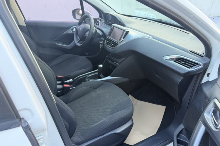 Used Peugeot 2008 2014 1.6L Automatic Fashion Edition Right Front Seat
