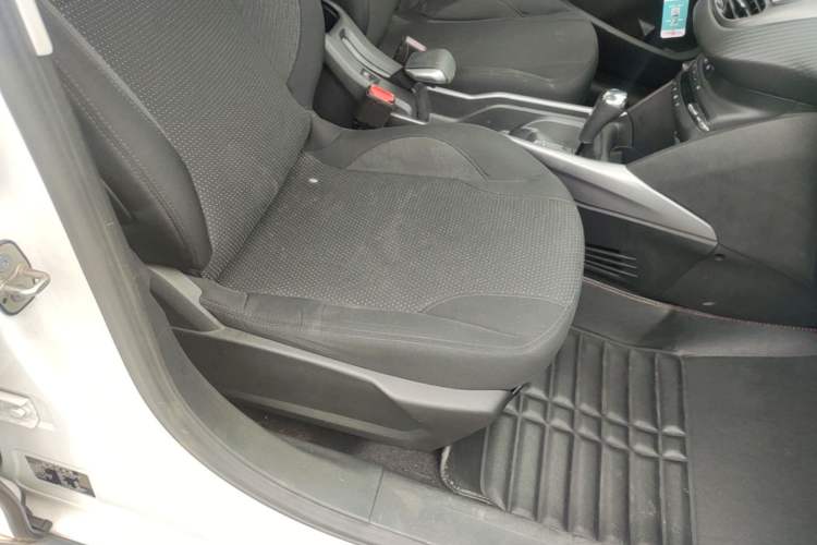 Used Peugeot 2008 2014 1.6L Automatic Fashion Edition Right Front Seat
