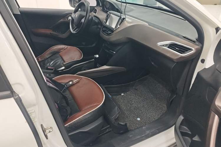 Used Peugeot 2008 2014 1.6L Automatic Fashion Edition Right Front Seat