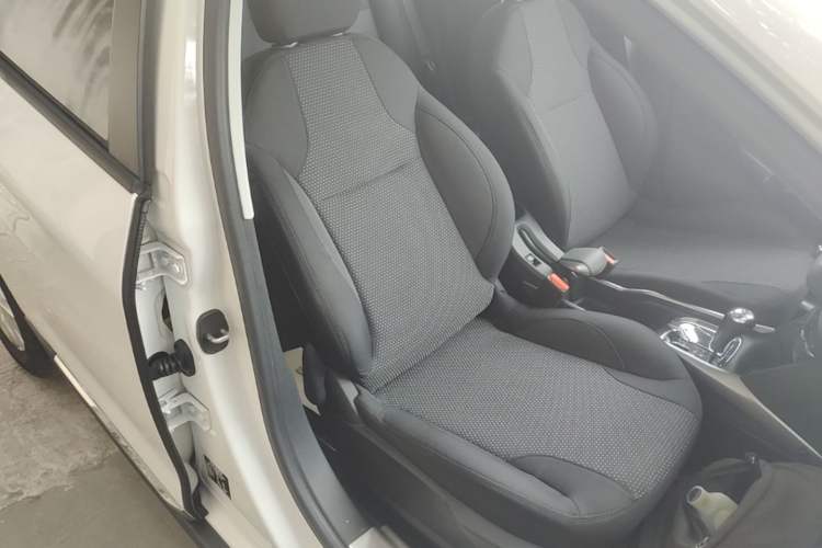 Used Peugeot 2008 2014 1.6L Automatic Fashion Edition Right Front Seat