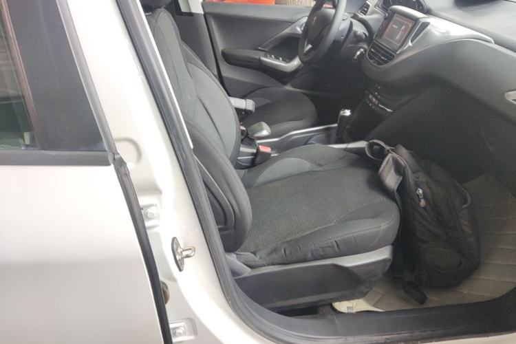 Used Peugeot 2008 2014 1.6L Automatic Fashion Edition Right Front Seat