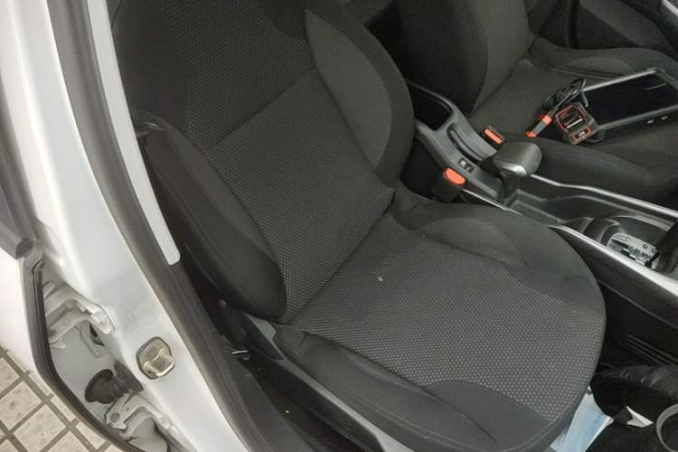 Used Peugeot 2008 2014 1.6L Automatic Fashion Edition Right Front Seat