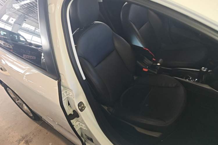 Used Peugeot 2008 2014 1.6L Automatic Fashion Edition Right Front Seat