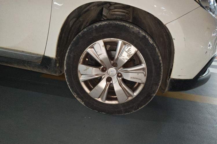Used Peugeot 2008 2014 1.6L Automatic Fashion Edition Right Front Wheel Hub