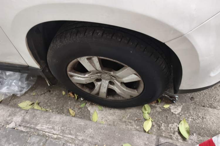 Used Peugeot 2008 2014 1.6L Automatic Trend Edition Right Front Wheel Hub