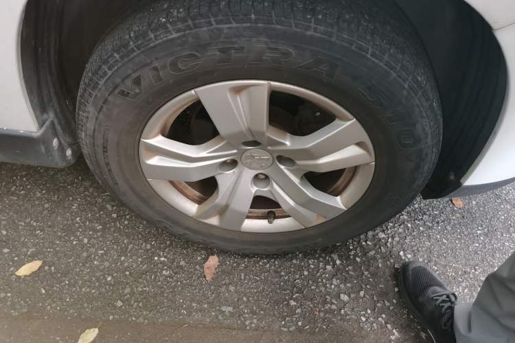 Used Peugeot 2008 2014 1.6L Automatic Trend Edition Right Front Wheel Hub