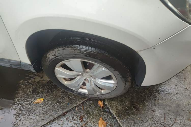Used Peugeot 2008 2014 1.6L Automatic Fashion Edition Right Front Wheel Hub
