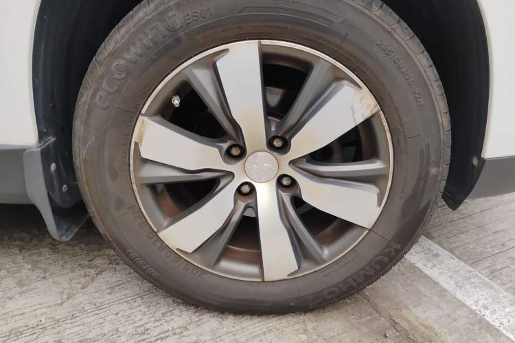 Used Peugeot 2008 2014 1.6L Automatic Navigation Edition Right Front Wheel Hub