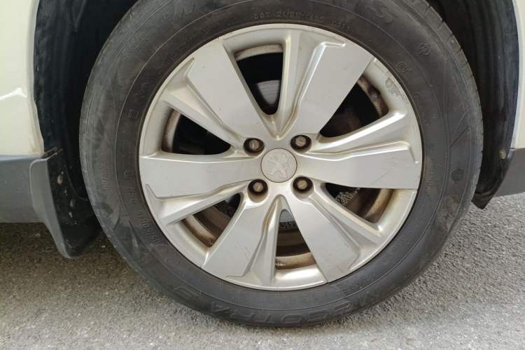 Used Peugeot 2008 2014 1.6L Automatic Fashion Edition Right Front Wheel Hub