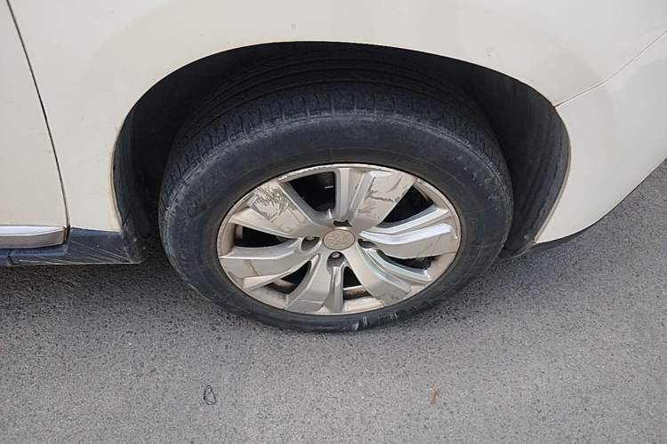 Used Peugeot 2008 2014 1.6L Manual Fashion Edition Right Front Wheel Hub