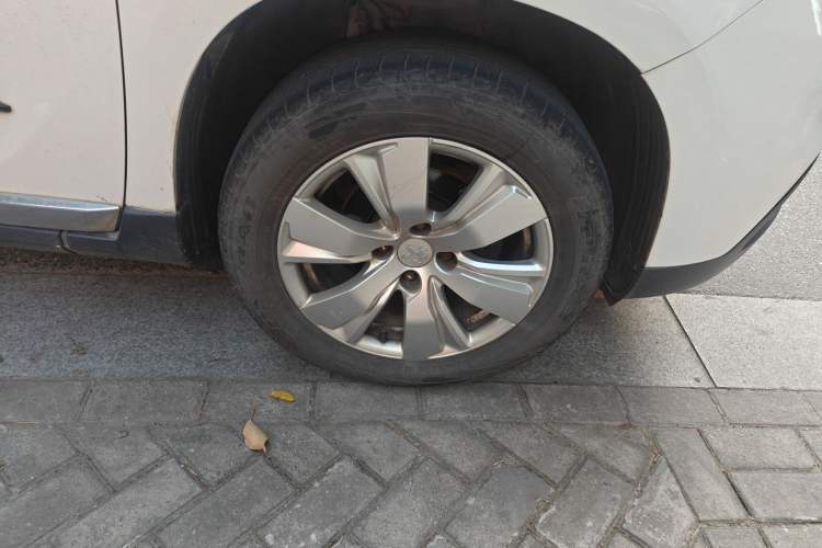 Used Peugeot 2008 2014 1.6L Manual Fashion Edition Right Front Wheel Hub