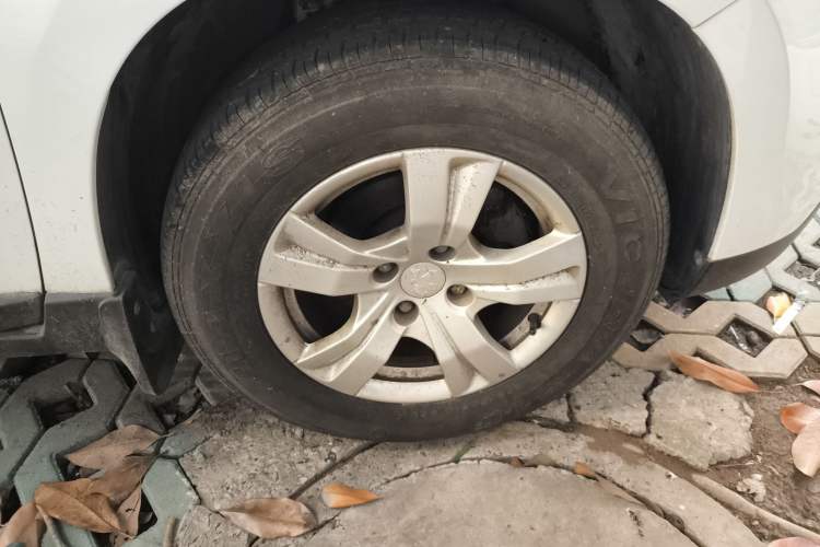 Used Peugeot 2008 2014 1.6L Manual Trend Edition Right Front Wheel Hub