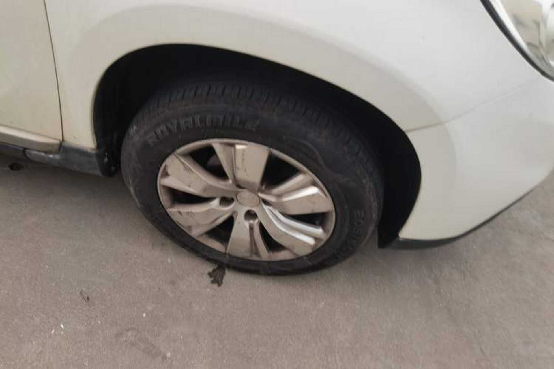 Used Peugeot 2008 2014 1.6L Manual Fashion Edition Right Front Wheel Hub