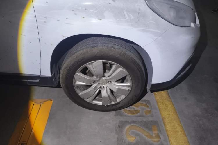 Used Peugeot 2008 2014 1.6L Manual Fashion Edition Right Front Wheel Hub