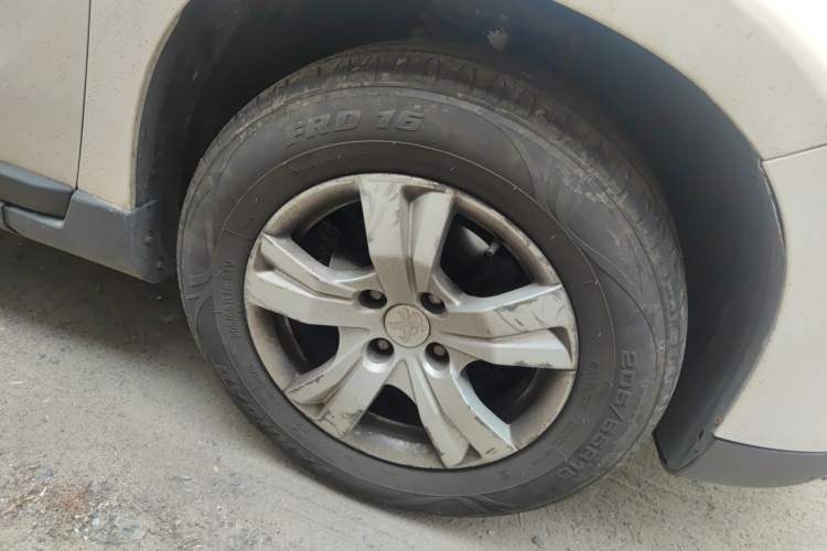 Used Peugeot 2008 2014 1.6L Automatic Trend Edition Right Front Wheel Hub