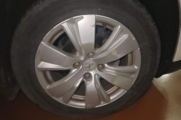 Used Peugeot 2008 2014 1.6L Automatic Fashion Edition Right Front Wheel Hub