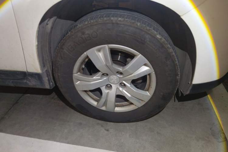 Used Peugeot 2008 2014 1.6L Manual Trend Edition Right Front Wheel Hub