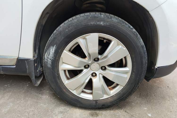 Used Peugeot 2008 2014 1.6L Manual Fashion Edition Right Front Wheel Hub