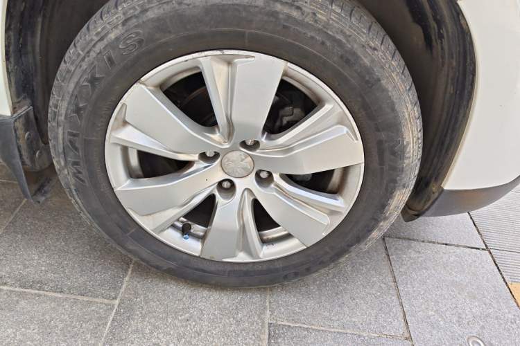 Used Peugeot 2008 2014 1.6L Automatic Fashion Edition Right Front Wheel Hub